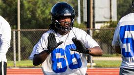 Lincoln-Way East OL Mason Halliman, a highly sought-after OL prospect, chooses Illinois