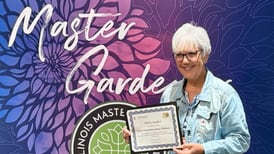 Marshall County Master Gardener receives gardening award