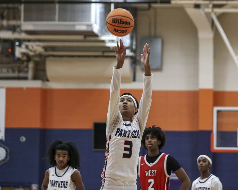 Oswego's Ethan Vahl shoots a free throw during their basketball game between West Aurora at Oswego Monday, Nov 24, 2025 in Oswego.