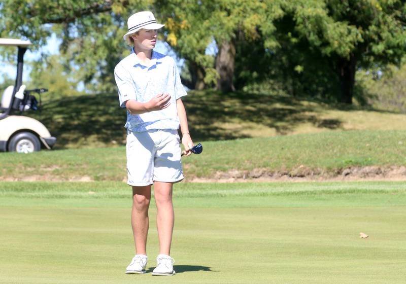 Burlington Centra's Tyler Samann puts on the 12th hole during the Class 2A Regional golf meet on Wednesday, Oct. 2, 2024 at Senicas Oak Ridge Golf Club in La Salle.