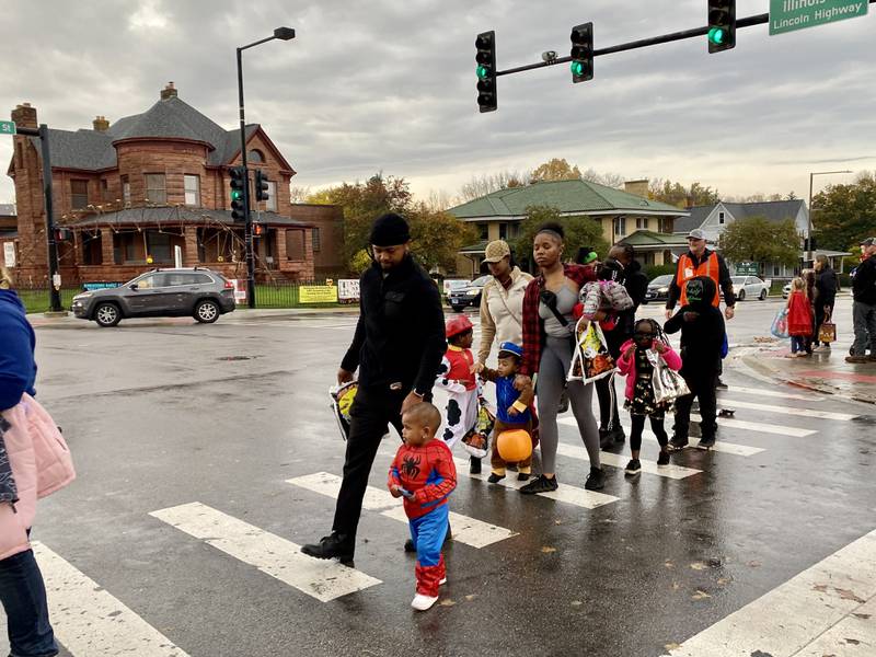Photos Weather doesn't scare DeKalb trickortreaters at 26th annual