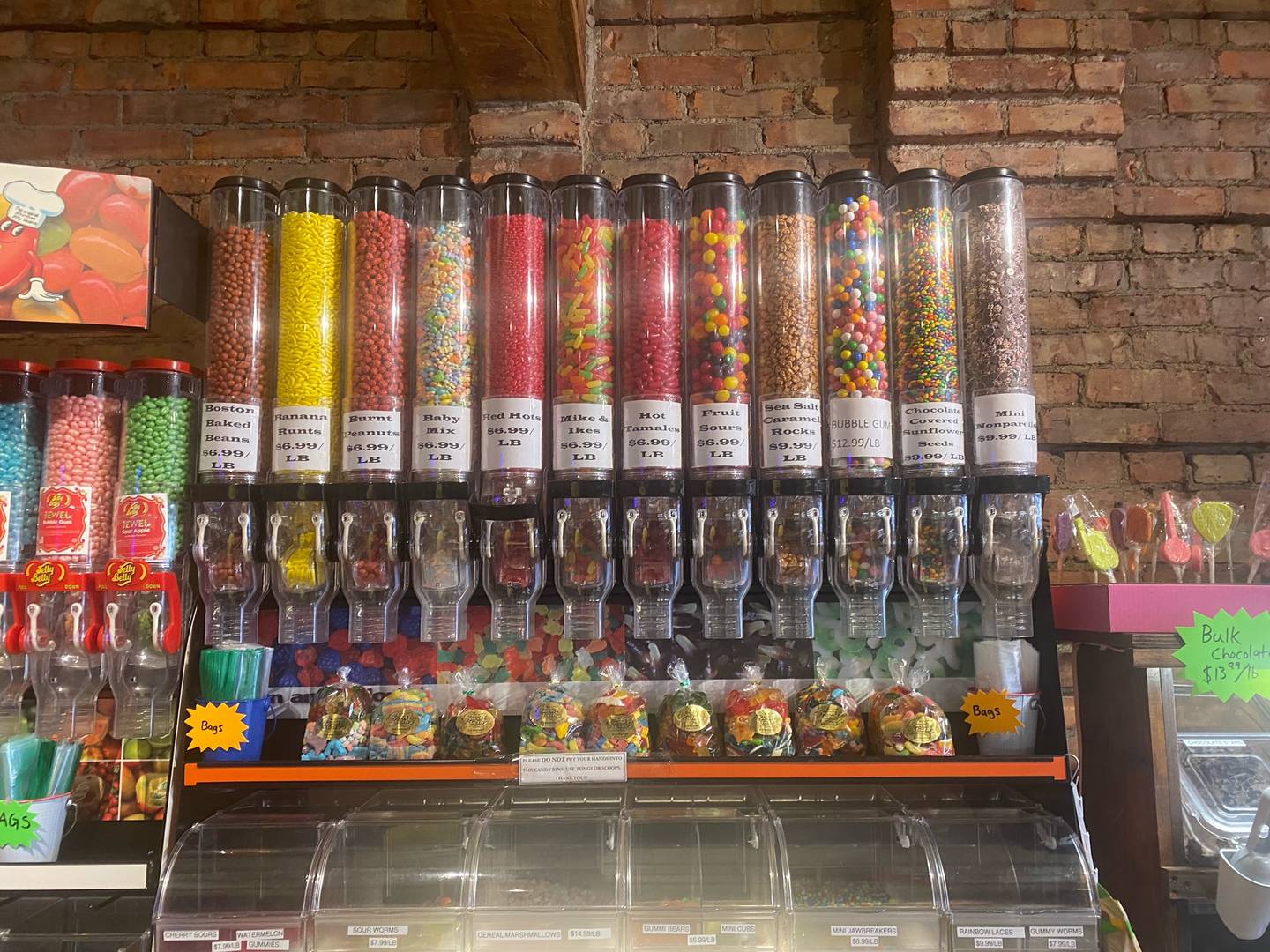 Customers will be able to purchase many nostalgic and hard-to-find candies. The shop offers glass bottled sodas, unique merchandise, along with a variety of toys, games, and gifts.