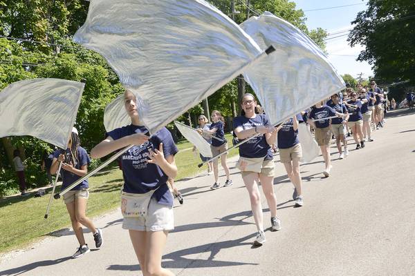 Oswego Memorial Day Parade to impact downtown traffic Monday 