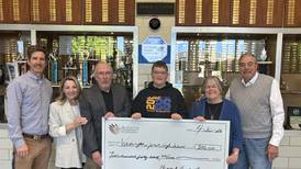 Hunter Memorial Fund awards first grant to Oglesby junior high library