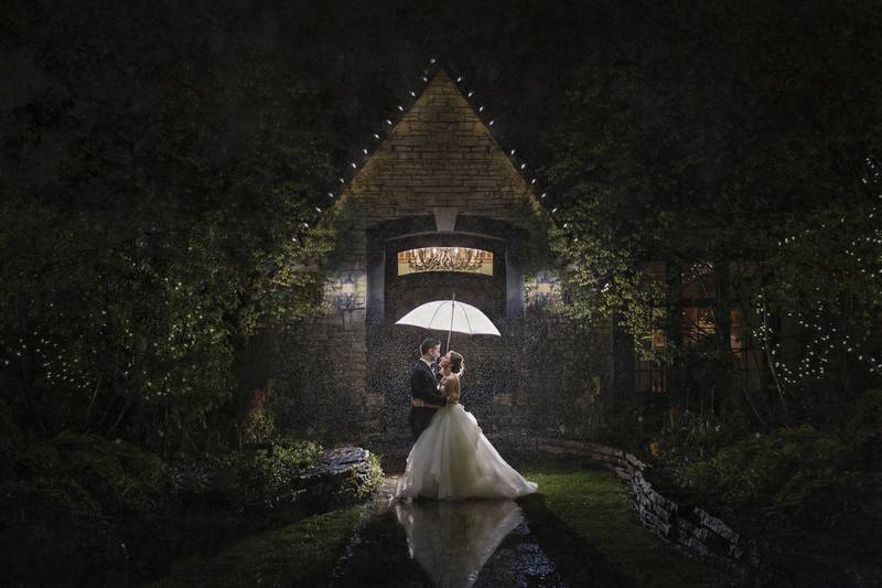 St. Charles-based wedding photographer Gilbert Reyes has an eye for breathtaking moments.