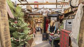 Illinois shoppers beware of scams this holiday season, warns attorney general’s office