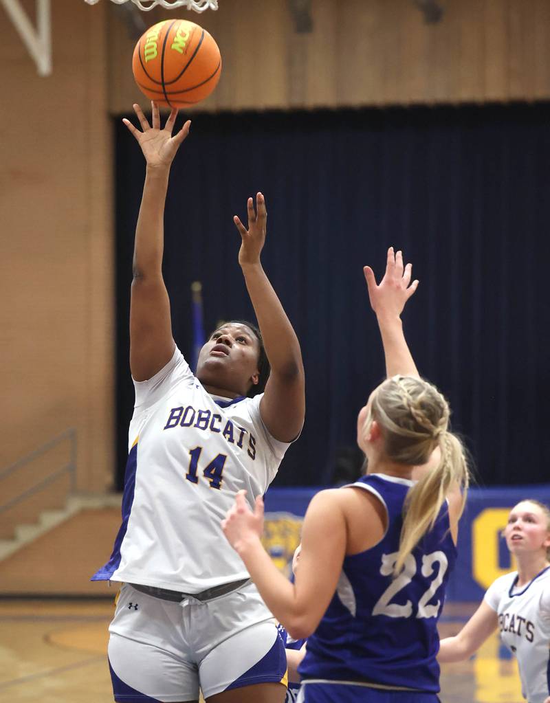 Somonauk/Leland’s Leah Norris shoots over Hinckley-Big Rock's Anna Herrmann during their game Thursday, Jan. 15, 2026, at Somonauk High School.