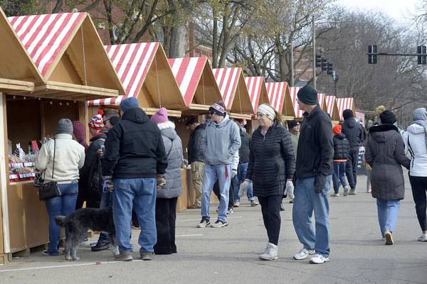 Illinois Valley stores, chambers unite to boost shop local efforts for the holiday season