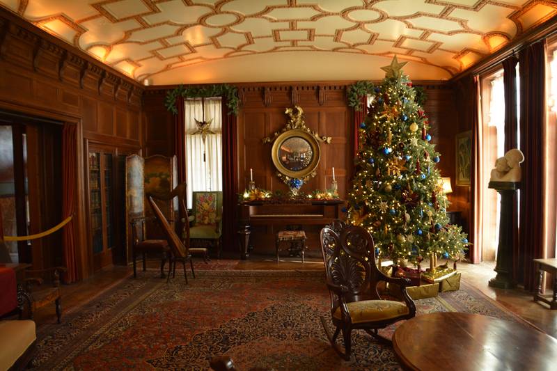 Ellwood House Association - See the Ellwood House Mansion in Full Holiday Magic!