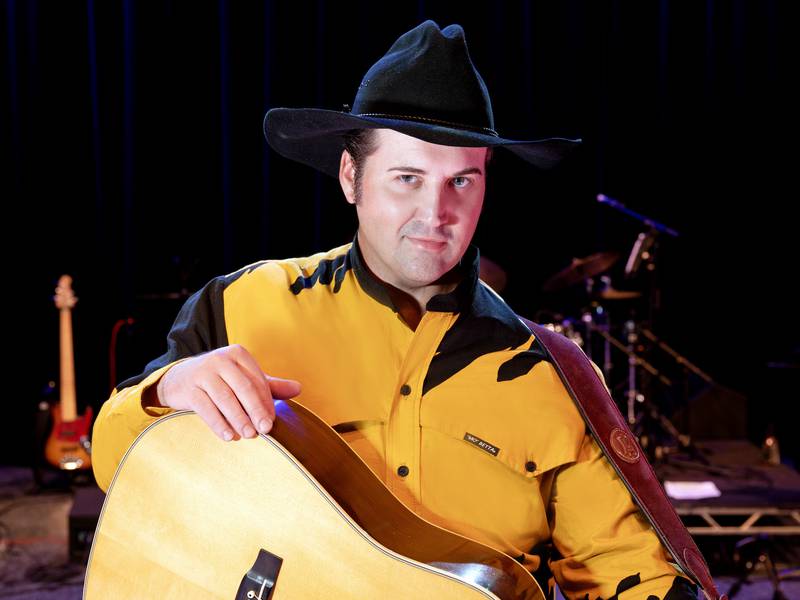 Neil Diamond, Garth Brooks tribute concerts coming to Drury Lane Theatre this spring, summer