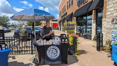 ‘Doughnations’ are a main ingredient of Shorewood bagel business