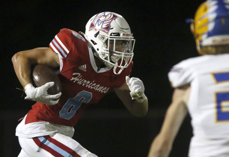 Marian Central's Jacksson Jakubowicz runs with the ball during a non-conference football game Friday, Sept. 2, 2022, between Marian Central and Johnsburg at Marian Central High School.