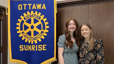Rotary Club of Ottawa Sunrise recognizes 2 students of the month