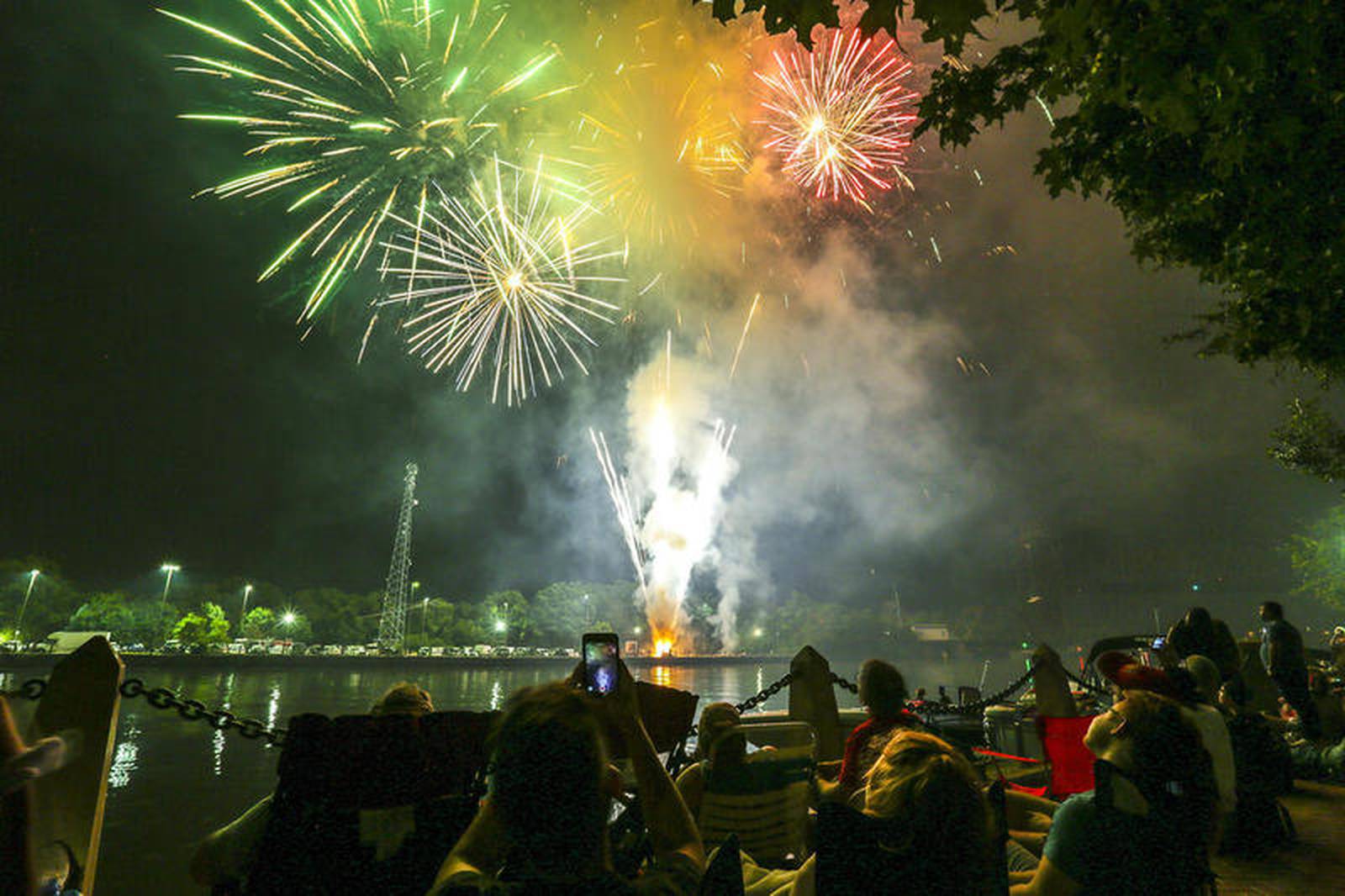 Joliet July 34 fireworks Bicentennial Park canceled; stadium show still on Shaw Local