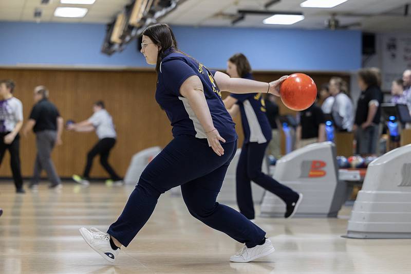 Sterling’s Emily Doss pulls back her throw Thursday, Dec. 1, 2022 against Dixon.