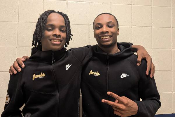 Bell brothers rally Jacobs past Buffalo Grove