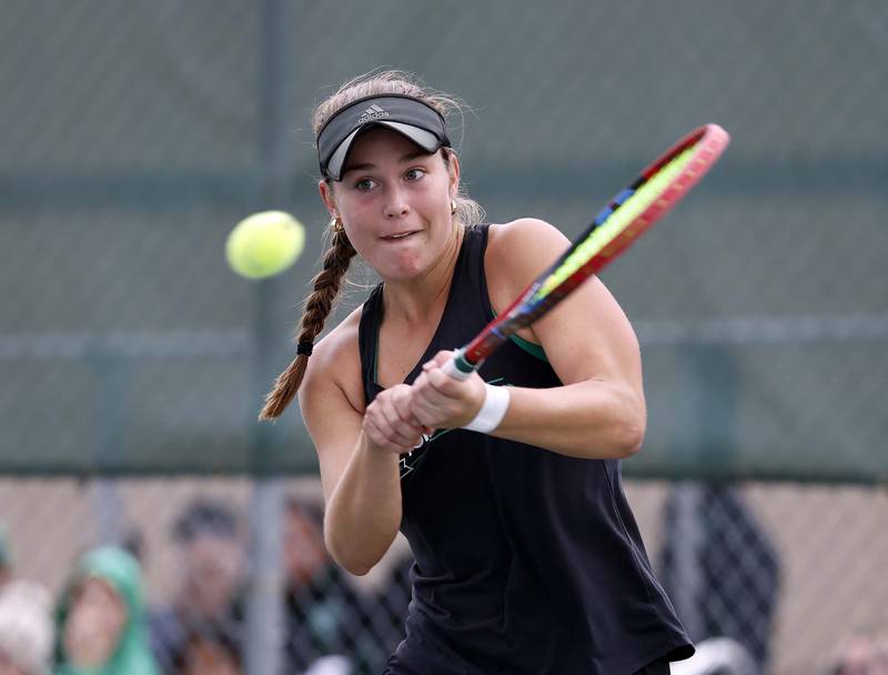 Caroline “CJ” Coan of York in the 2A Singles Championship match Saturday, Oct. 25, 2025 at John Hersey High School in Arlington Heights.