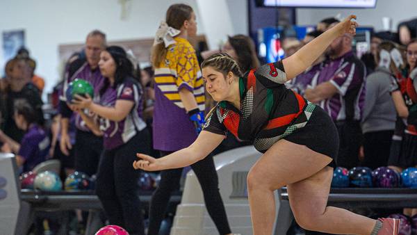 Photos: L-P Cavalier Classic girls bowling meet