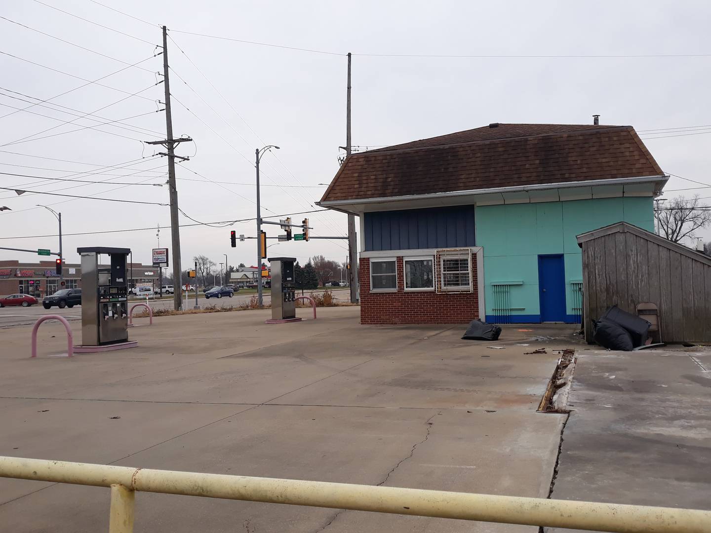 Arby’s is looking to build a location at the northwest corner of Bloomington Street and Oakley Avenue in Streator, at the former location of Gautschy’s Corner, a former gas station and auto shop.