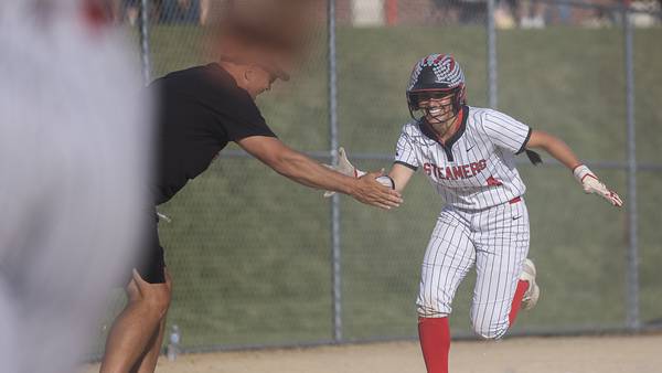 Photos: Fulton softball walks it off against Orangeville in the sectional semi