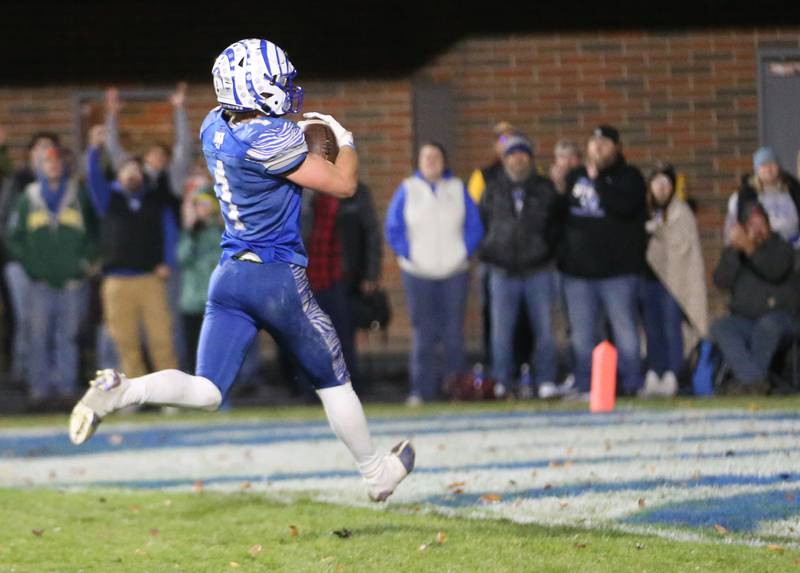 Princeton's Casey Etheridge runs in all alone to score the teams first touchdown against Oregon during the Class 3A playoff game on Friday, Nov. 1, 2024 at Princeton High School.