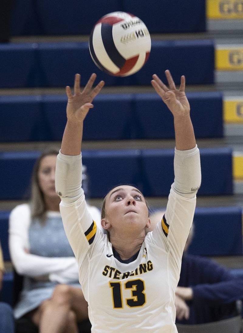 Sterling’s Sydney Giffin sets against Galesburg Thursday, Oct. 16, 2025.