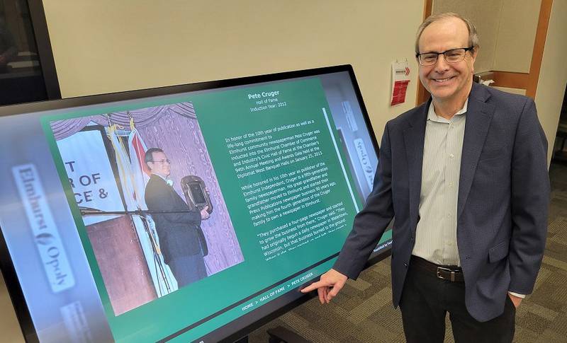 Elmhurst Chamber of Commerce - Library Hosts ECCI Civic HOF Public Memorial