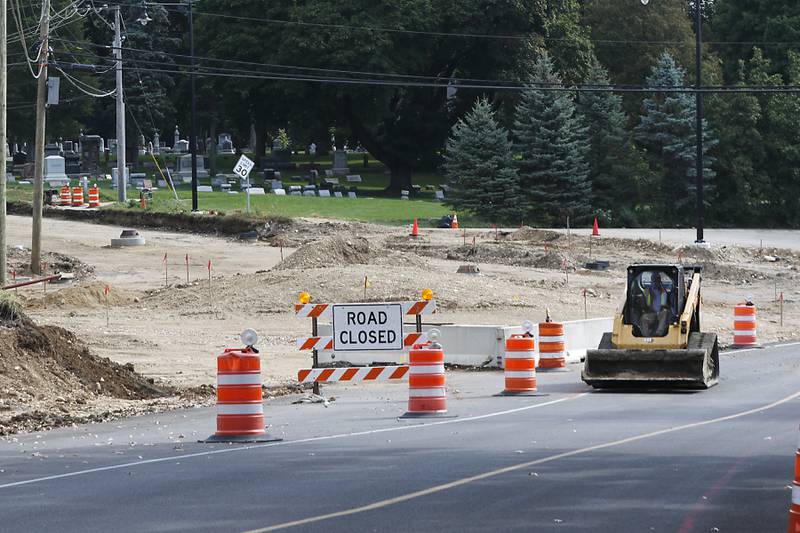 Work contains on the construction of the roundabout at the intersection of North Main Street and Cary-Algonquin Road, in Algonquin on Sept. 20, 2022. construction is 60 percent complete according to project website. Roundabouts are a big part of planning and the solution for traffic issues within McHenry County, there are half a dozen intersections where roundabouts are either planned or under construction and there are more sites that have been identified within McHenry County as being potentially suitable for roundabouts in the future. Data from Illinois Department of Transportation shows that roundabouts can significantly improve traffic and decrease both the number of accidents as well as the number of injuries and hospitalizations that occur when accidents do happen.