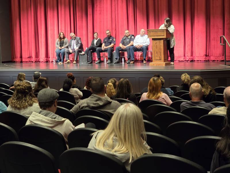 ‘We all need to work together,’ more than 150 attend Streator town hall to discuss recent violence