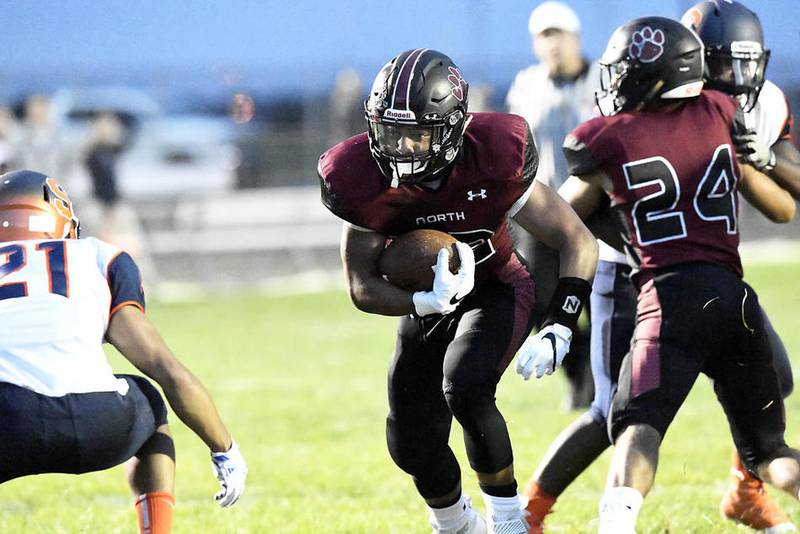 Football Plainfield North dominates Romeoville Shaw Local
