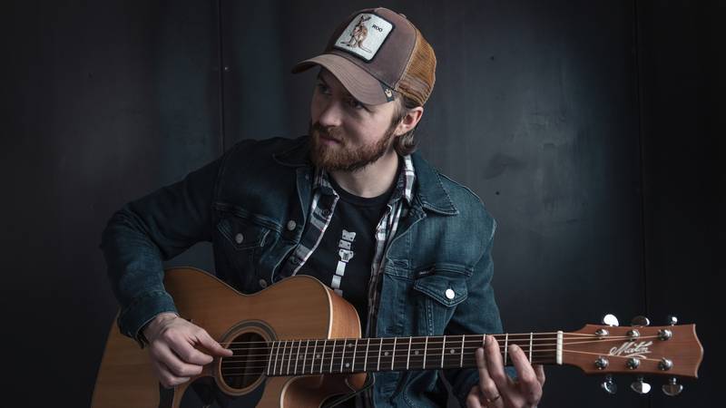 Australian guitar virtuoso Joe Robinson to perform at Elmhurst University 