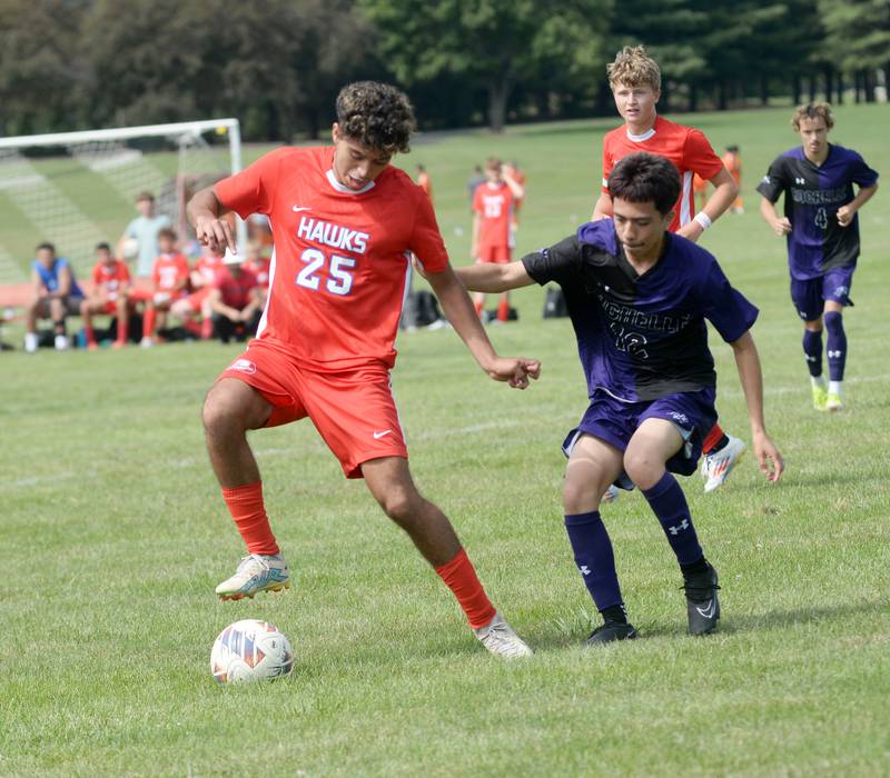 Oregon's Steven Guardado (25) positions for the ball against Rochelle's Anthony Estrada (12) on Saturday, Aug. 30, 2025 at the Oregon-Stillman Varsity Soccer Tourney at Oregon Park West.