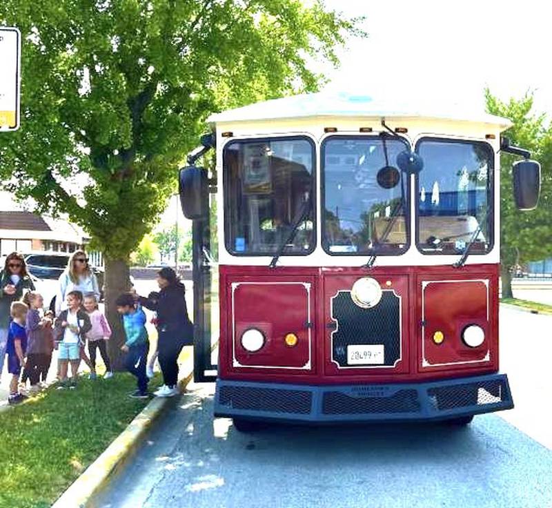 Elmhurst Chamber of Commerce - Explore Elmhurst Trolley Returns for Summer Weekend Runs