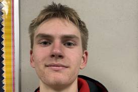 ‘Aggressive’ Danny Snyder, Glenbard East pull away from Yorkville Christian