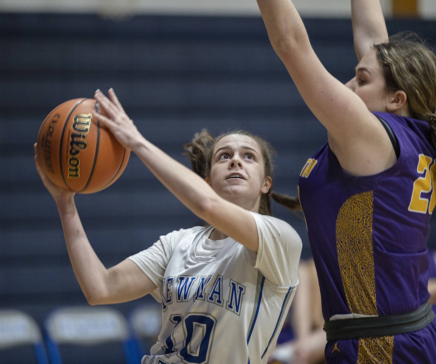 Newman’s Helen Papoccia puts up a shot against Mendota’s Reanna Brant Monday, Dec, 12, 2022.