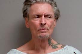 Ex-jailhouse informant facing New Lenox home invasion charge also accused of Joliet crash