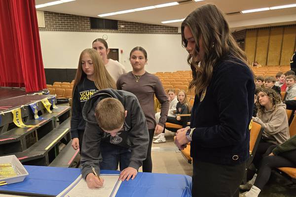 Amboy Junior High School charters middle school FFA chapter 
