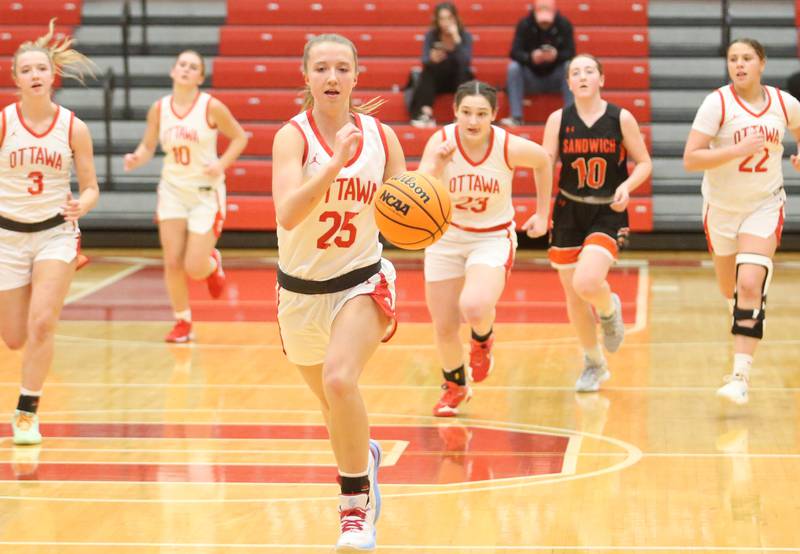 Ottawa's Ayla dorsey sprints down the floor on a breakaway against Sandwich on Monday, Jan. 27, 2025 in Kingman Gym at Ottawa High School.