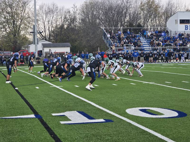 Seneca runs a play during the first quarter of Saturday's Class 2A playoff game against Bismarck-Henning/Rossville-Alvin in Bismarck.