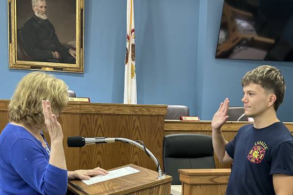 Mendota native sworn in as La Salle firefighter