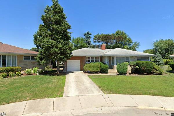 What were the best deals for residential properties in DuPage / Cook County the week of March 23?