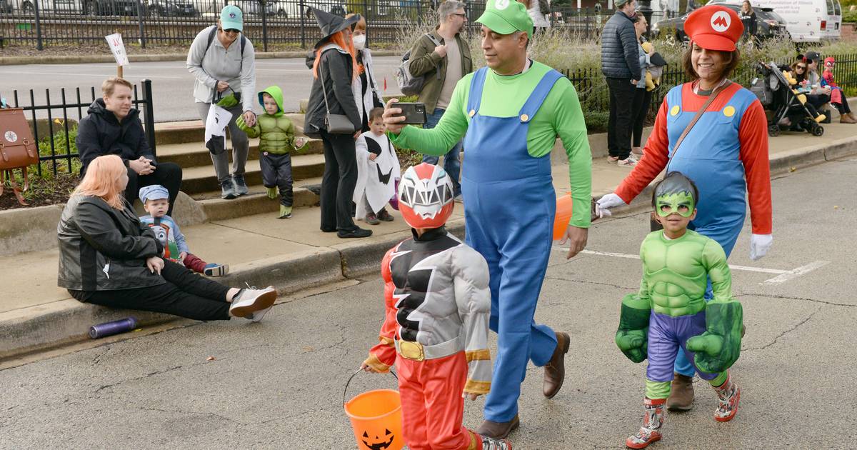 Photos Halloween festivities in Glen Ellyn Shaw Local