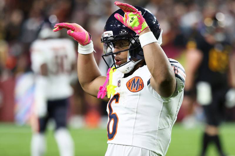 Chicago Bears cornerback Kyler Gordon (6) celebrates during an NFL football game against the Washington Commanders, Monday, Oct. 13, 2025, in Landover, Md. (AP Photo/Daniel Kucin Jr.)