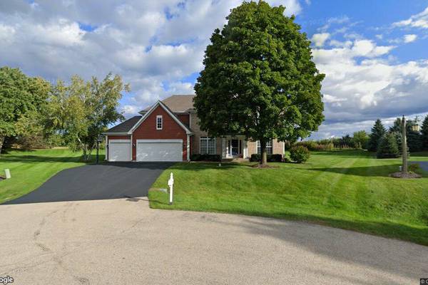 Single-family home sells in Crystal Lake for $570,000
