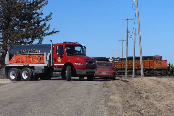 ‘The fire put itself out’: Train catches fire in Toluca
