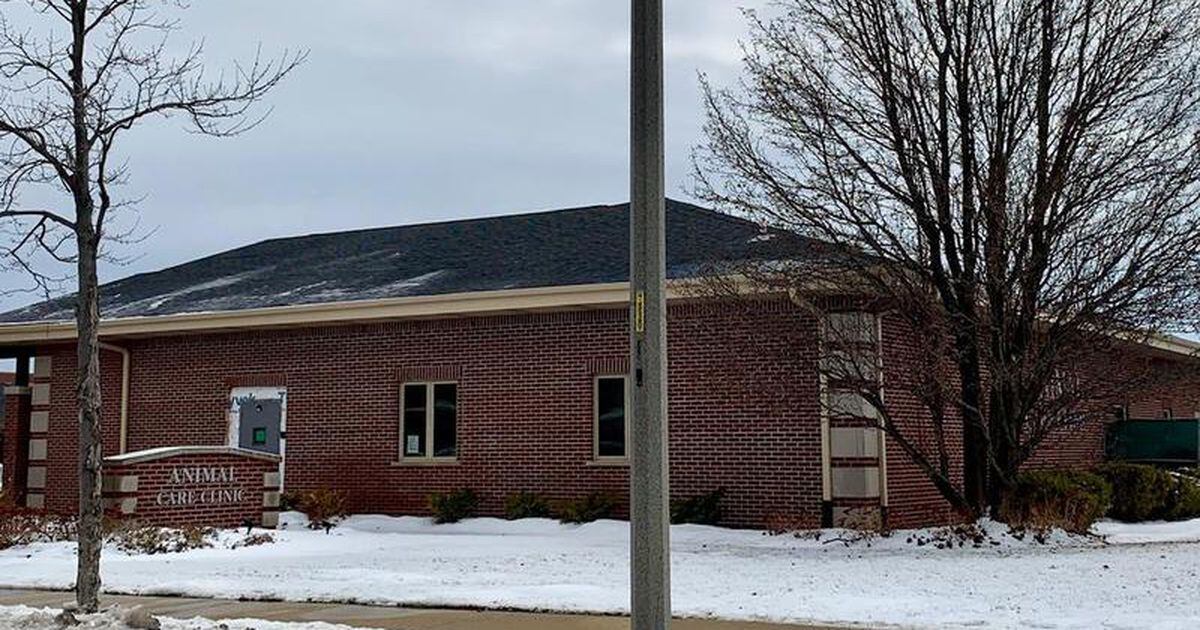 Animal Care Clinic in Algonquin undergoing major �face