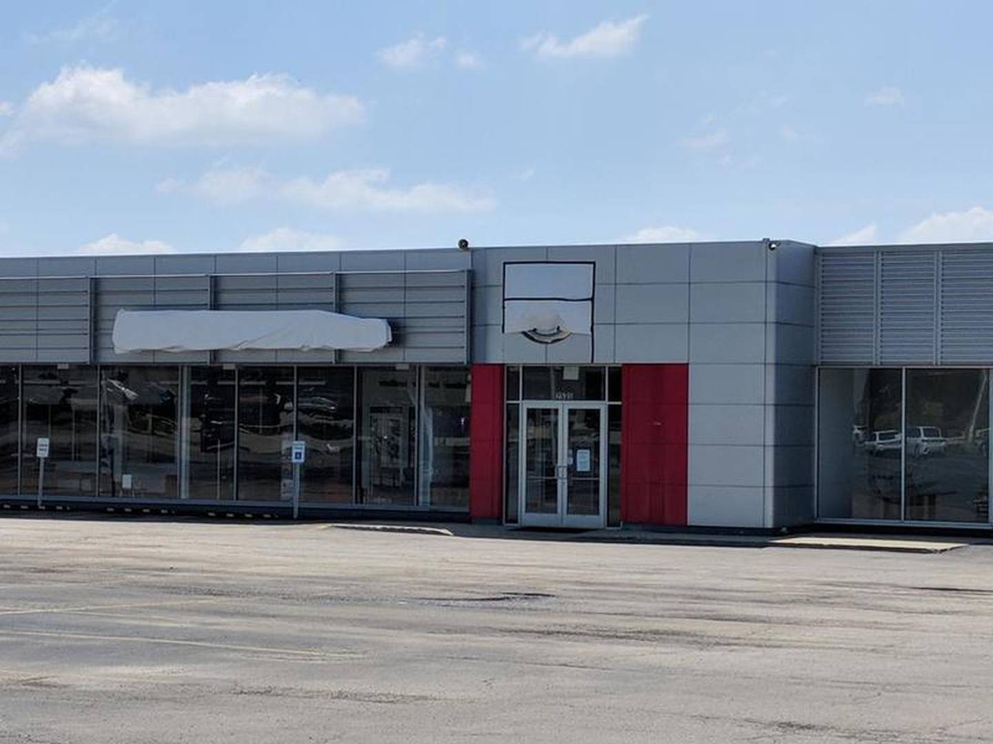 State officials investigating the nowshuttered Nissan of St. Charles