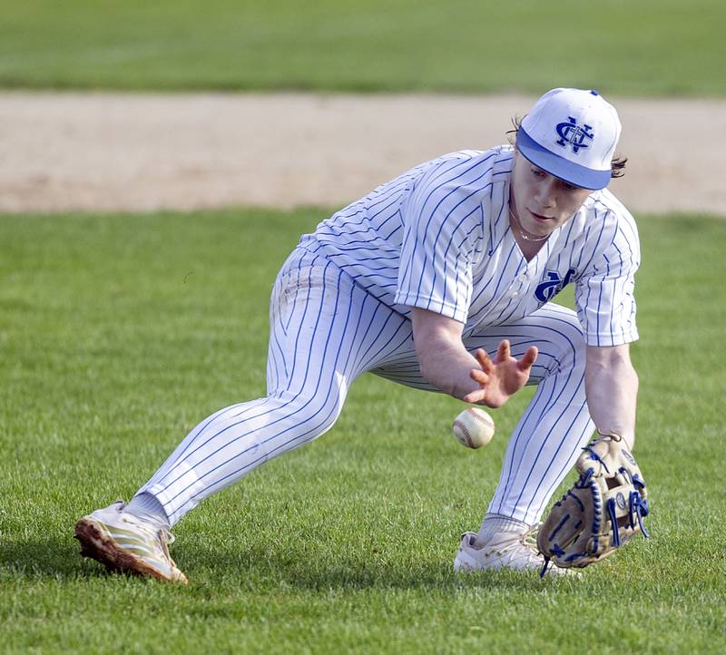 Newman’s Garret Matznick fields a bunt against Eastland Wednesday, April 15, 2026.