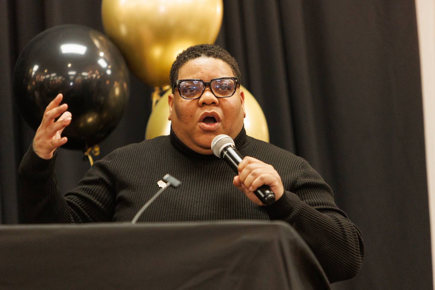 Zoe Leigh from Chicago Flips Red  speaks to a packed room  at the Kane County GOP Lincoln Day Dinner on Saturday, Feb.21,2026 in Elgin.