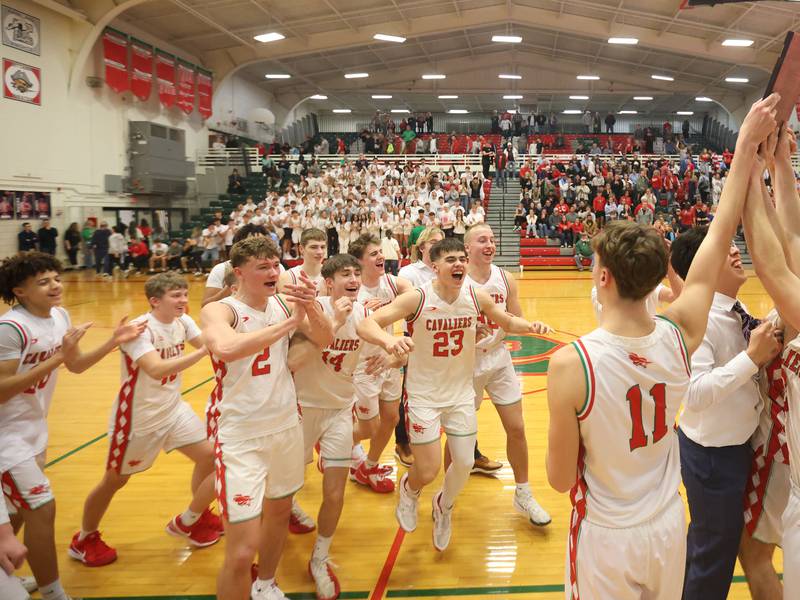 La Salle-Peru holds off Ottawa to win third consecutive regional championship